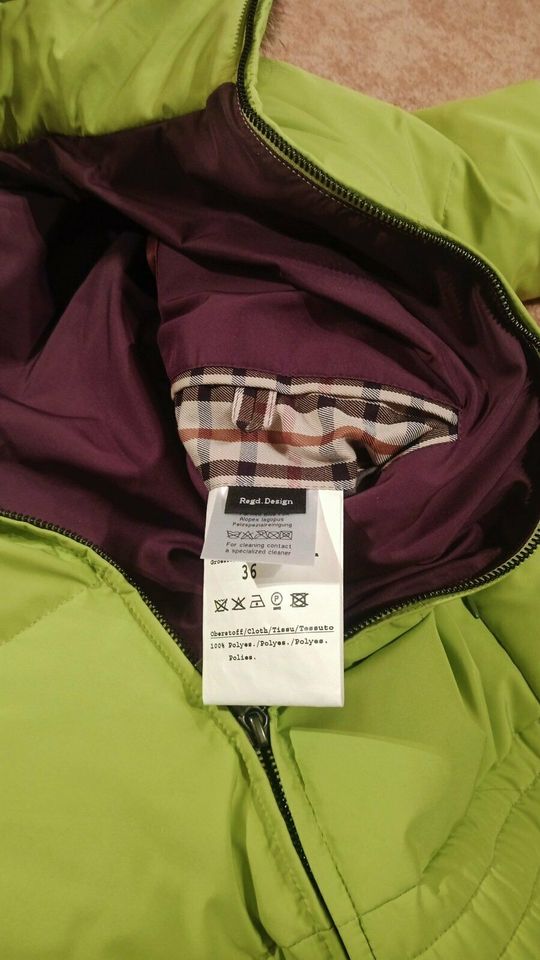 DAKS London Top Damen Daunenjacke fast NEU Gr. 36 in Wörth am Rhein