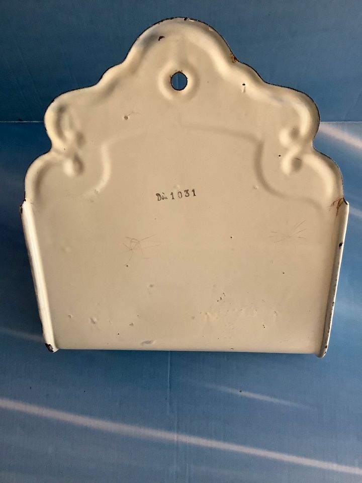 Nostalgischer Email Emaille Zwiebelbehälter Wandbehälter in München
