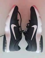 Verkaufe Nike Air Max Sneaker 42 Sachsen-Anhalt - Stendal Vorschau