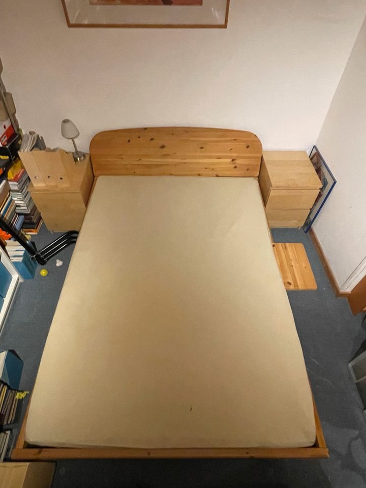 Bett 1,40 x 2 m Doppelbett inkl Lattenrost und Matratze Massiv in Henstedt-Ulzburg