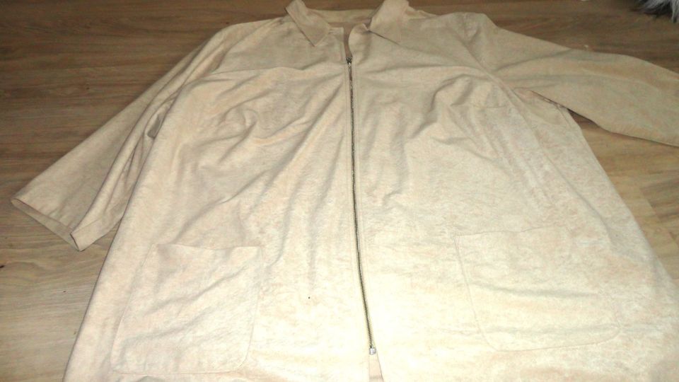 Jacke ,hellbraun mit Reißverschluß Gr.62-64,Übergröße in Bischofswerda