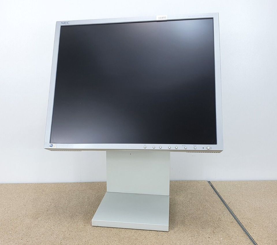 NEC LCD MultiSync 1880SX Bildschirm Display 18 Zoll Monitor 1280 in Fellbach