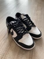 Nike dunk low Panda Größe 43 Sneaker Schuhe weiß Niedersachsen - Drochtersen Vorschau