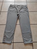 HEINE beige graue 7/8 Hose Gr. 42 (21) Knöpfe am Bein neuwertig Nordrhein-Westfalen - Hilchenbach Vorschau