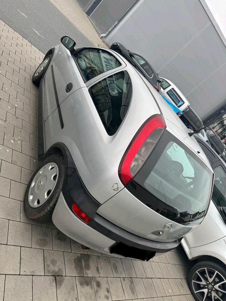 Opel Corsa automatik und TÜV neu in Weiterstadt