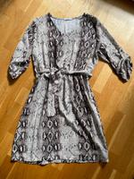 Kleid mit Muster Bayern - Marktoberdorf Vorschau