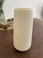 Unbenutzt neu Kunststoff Vase Creme/ Blumenvase/ beige Pankow - Prenzlauer Berg Vorschau