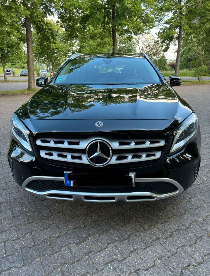 Mercedes GLA Style - letzte Chance! Auto geht sonst an Händler!!! in Aschaffenburg