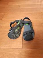 Teva Toachi wasserfeste Sandale mit Zehenschutz Gr. 32 fast NEU Rostock - Stadtmitte Vorschau
