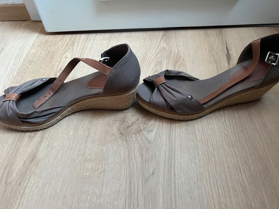 Sommerliche Schuhe mit Absatz 39 in Hamm