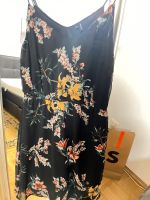 Kleid mit Blumen Bayern - Neustadt an der Aisch Vorschau