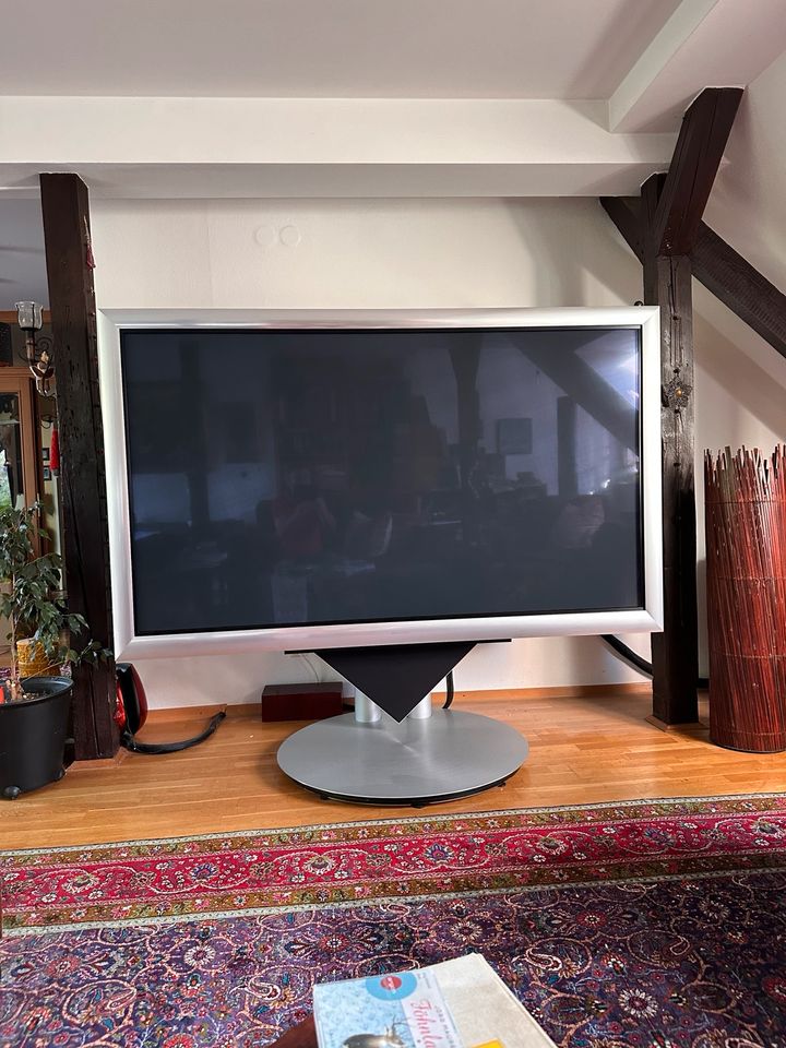 Absolut rar: Bang & Olufsen Beovision 4-85 3D mit Standfuß in Berlin