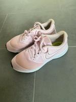 Nike Turnschuhe Sneakers Hallenturnschuhe Rosa Gr. 35,5 Niedersachsen - Rastede Vorschau