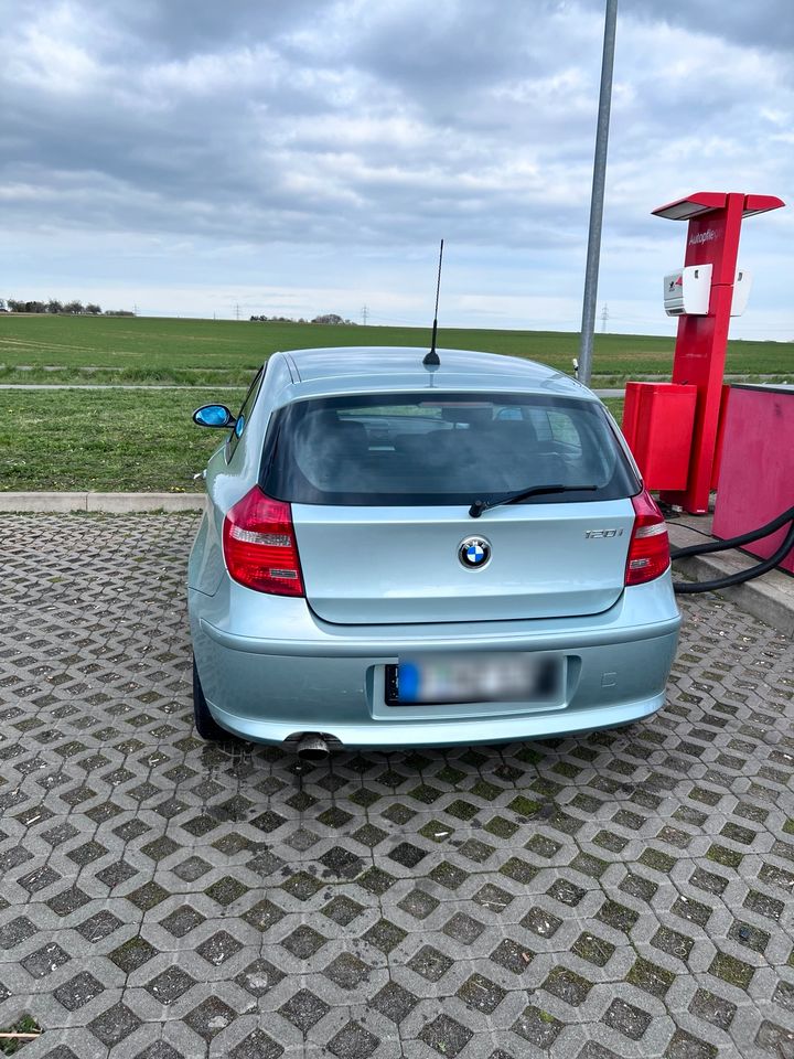 BMW  120i. in Frankfurt am Main