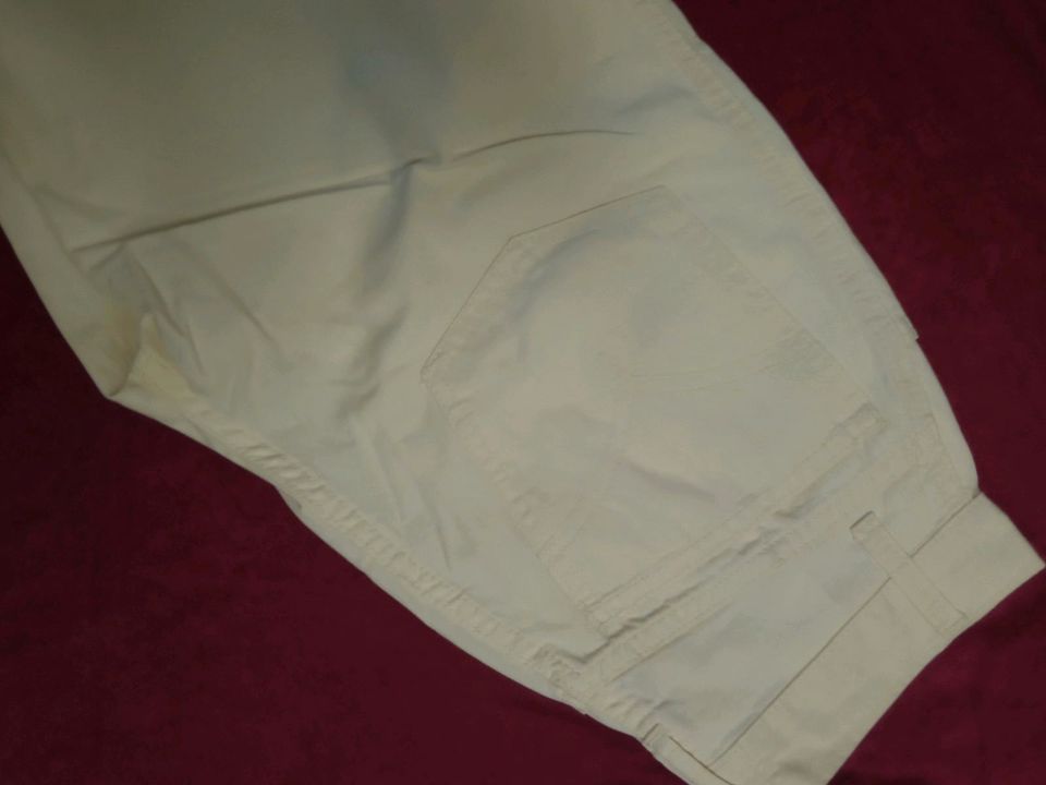 Moschino Jeans Nature Vintage Jeans Gr.26 Creme Farbe in München