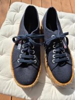 Superga Plateau Sneakers blau Größe 39 Kr. München - Grasbrunn Vorschau