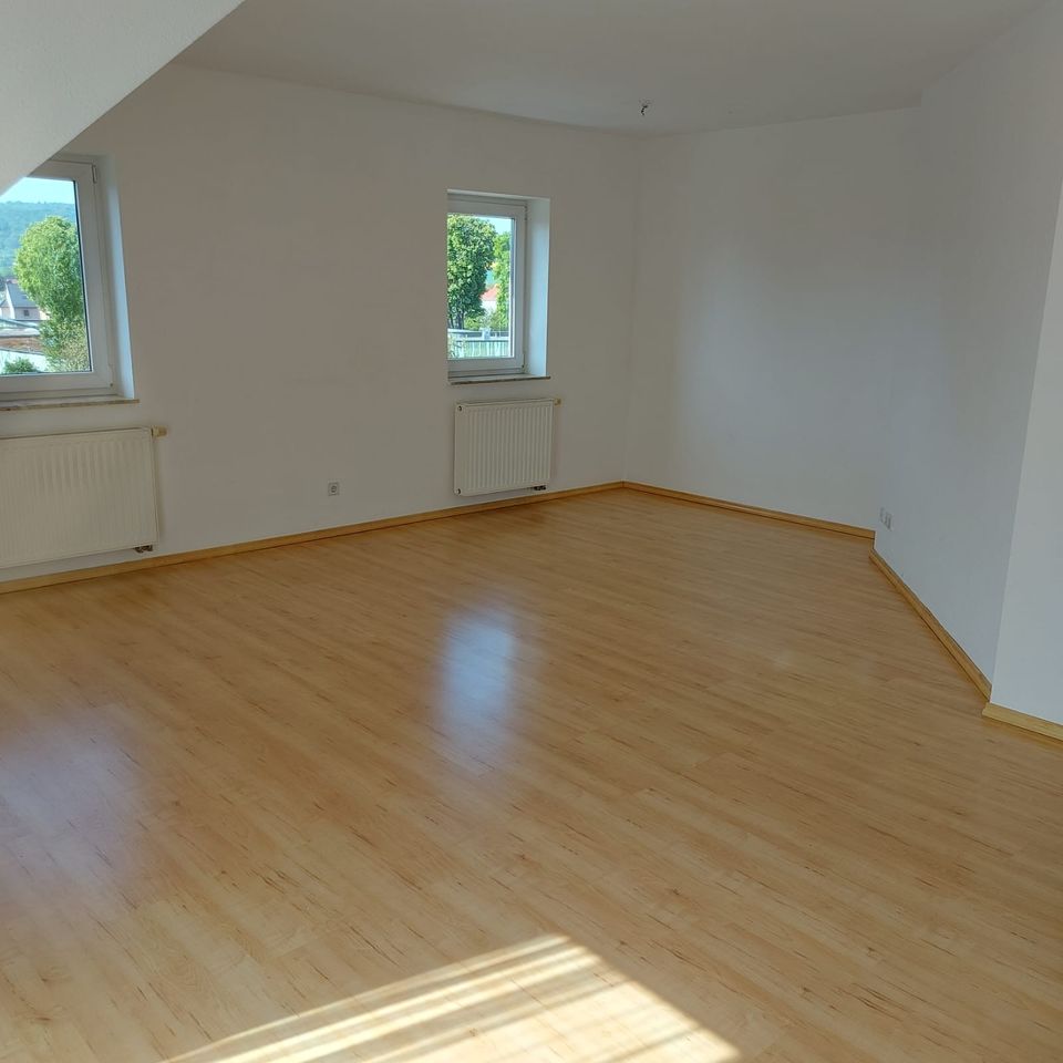 helle 3 Zimmer Maisonette Wohnung mit zwei Balkonen in Bad Frankenhausen/Kyffhäuser