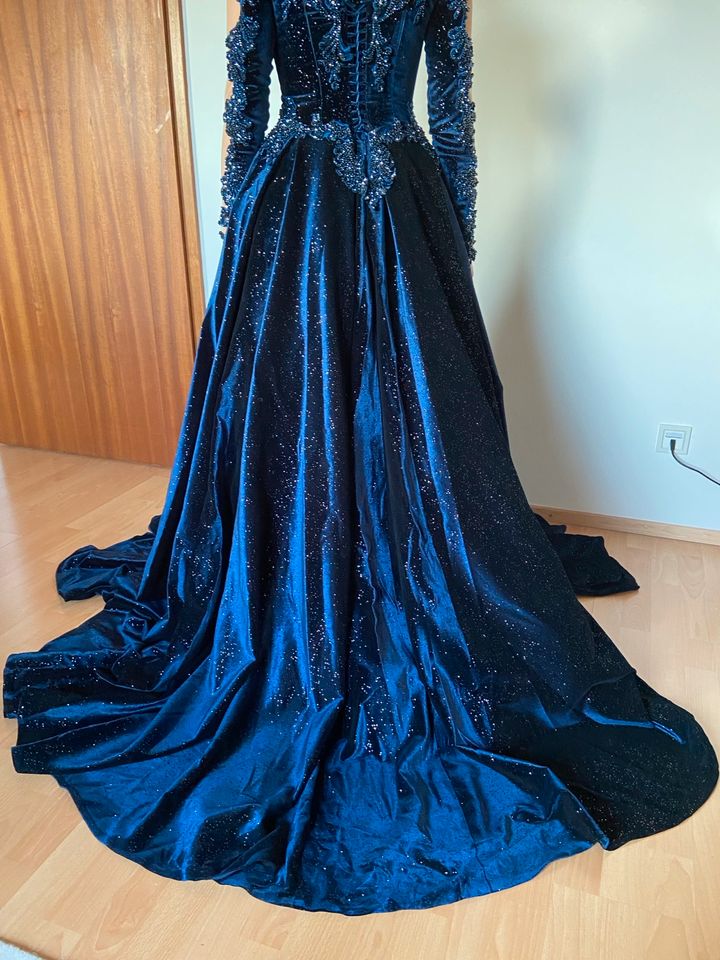 Abendkleid Hennakleid Verlobungskleid blau navy in Karlsfeld