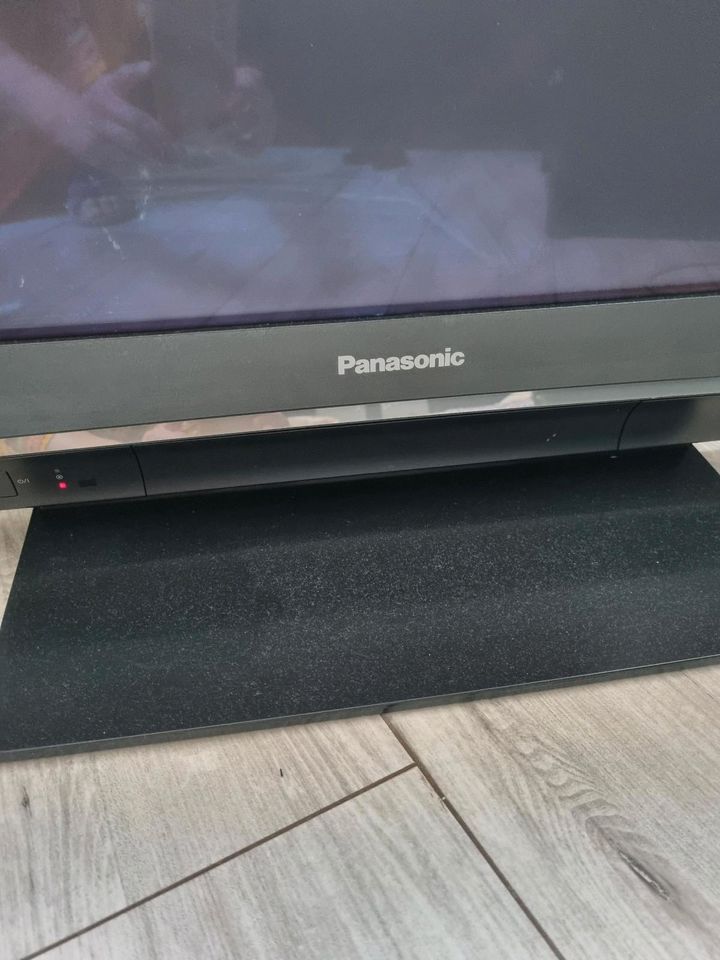 Panasonic Fernseher  Farbe Fernseher in Dieburg