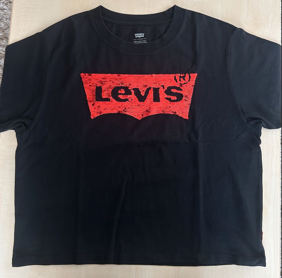 Levi`s T-Shirt Damen schwarz/rot in Mannheim