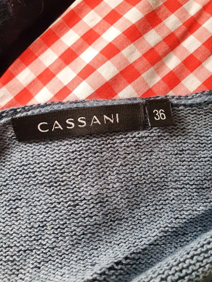 Cassani damen Strickjacke, gr. 36 in Gehrden