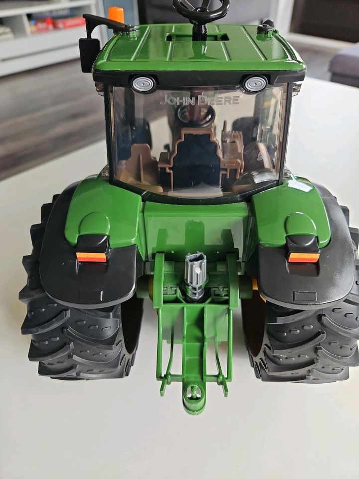 Traktor John Deere 1:16 in Melle