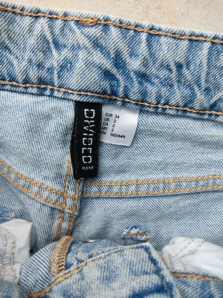 Jeans H&M Größe 34 in Wadgassen