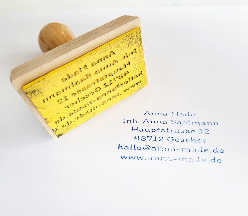 Holzstempel mit Wunschmotiv und Name oder Text in Gescher