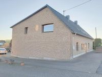 WINDECK | Zweifamilienhaus - teilvermietet (Kaltmiete EUR 500,00/Monat) Nordrhein-Westfalen - Windeck Vorschau