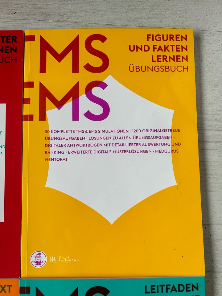 TMS/EMS Übungsbücher Medgurus in Coerde
