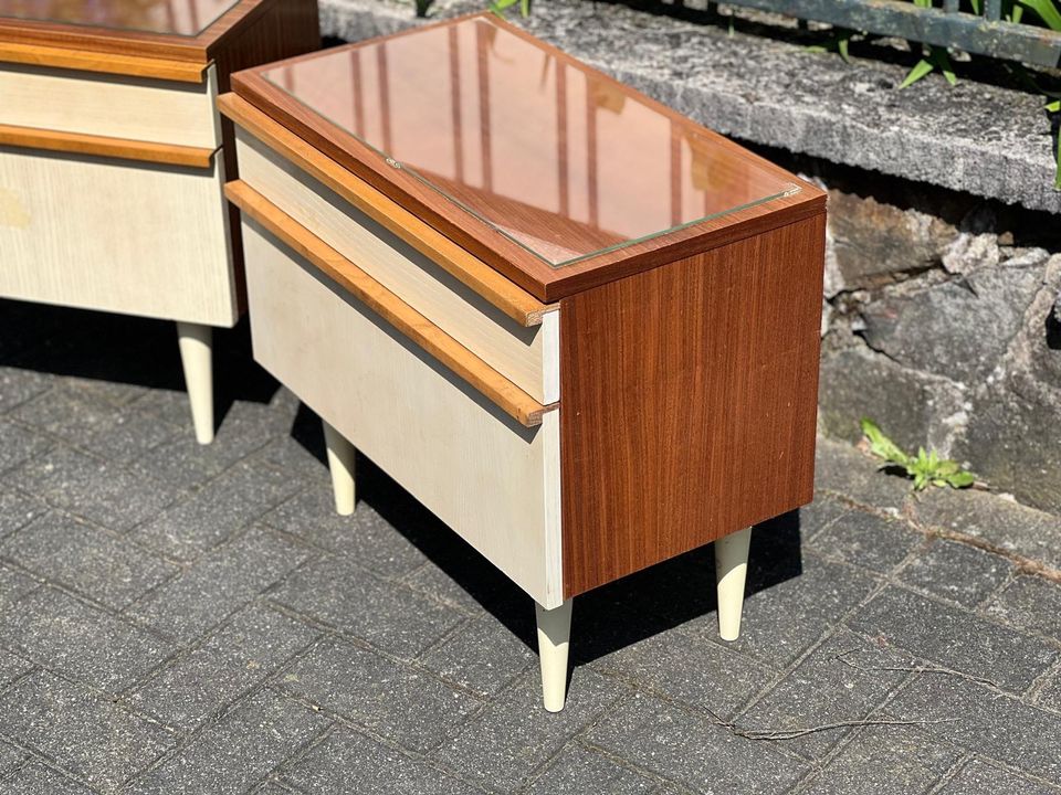 Nachttische Mid-Century Vintage 60er Dänisch Danish Teak retro in Gießen