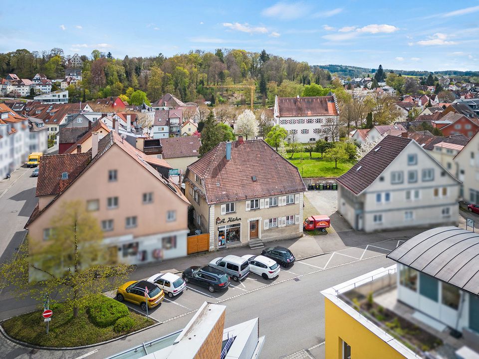 Charmantes Wohn- und Geschäftshaus mit Nebengebäude in der Innenstadt von Weingarten in Weingarten