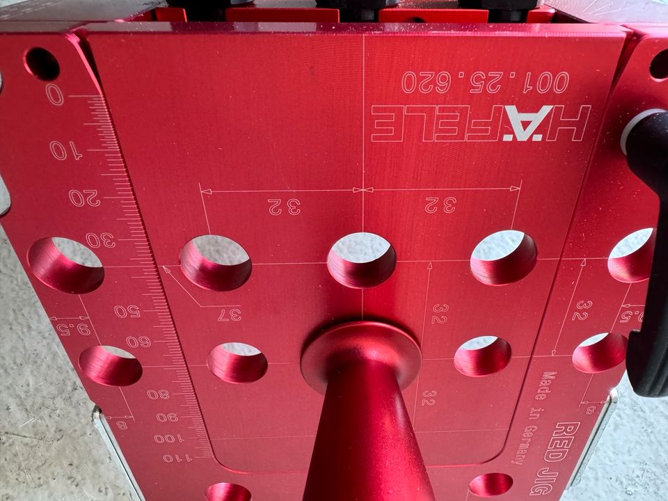 Möbelbau Häfele Red Jig Bohr-Rahmen, Einsätze, Bohrglocken. Neu in Ingolstadt