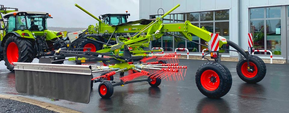 CLAAS LINER 1800 TWIN Seitenschwader Schwader Zweikreiselschwader in Homberg