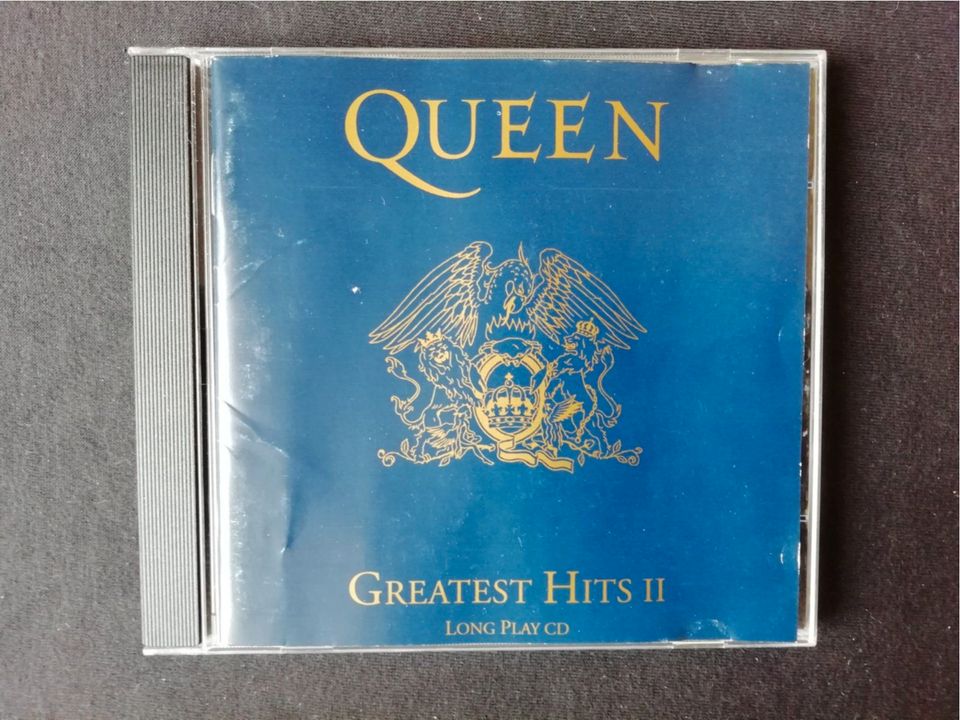 CD  "   Queen   "    Greatest Hits II - Long Play CD in Buggingen