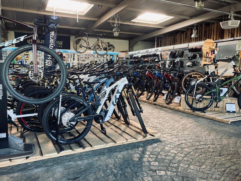 Raymon Tahona Pro - 2025 Bosch Gen. 5 - 800 Wh E-Bike Pedelec (S) in Hammelburg