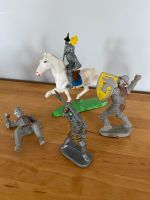 4 Ritter und 1 Pferd DDR Spielzeug gebraucht Dresden - Leuben Vorschau