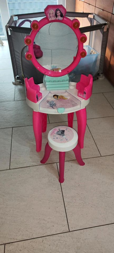 Kinderschminktisch von Barbie in Gelsenkirchen