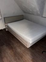 Bett mit Kommode und Nachtschrank Niedersachsen - Diepholz Vorschau