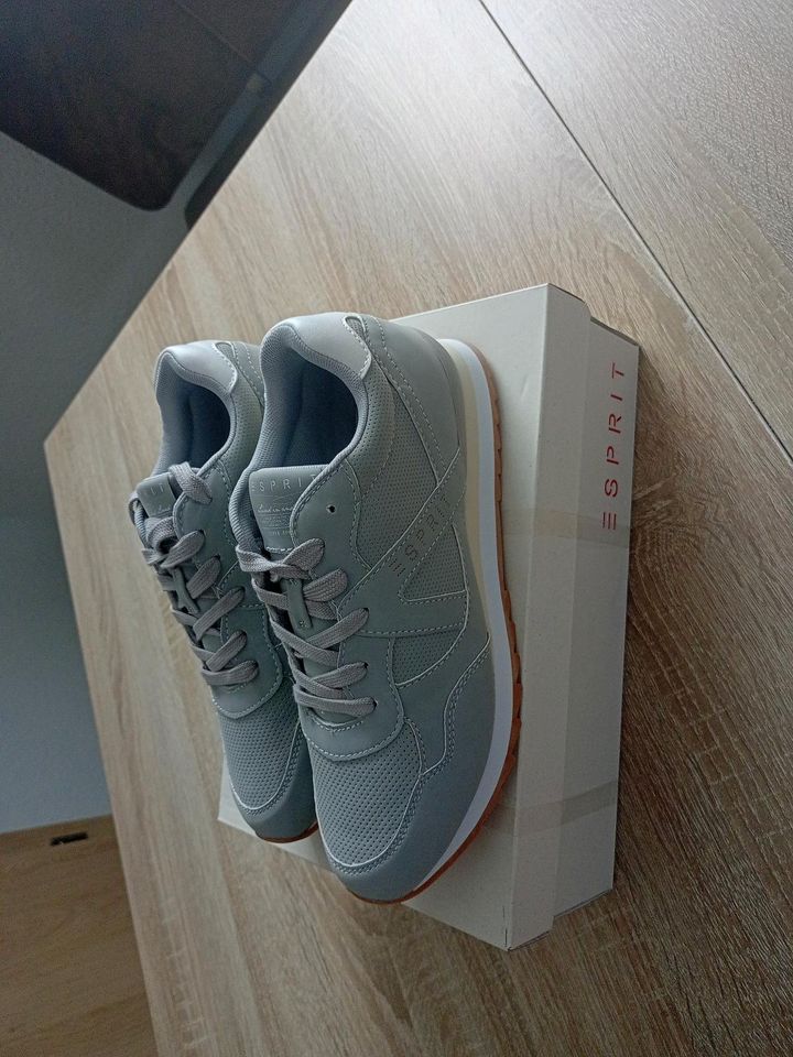 Neue Sneaker ESPRIT in 39 in Lähden