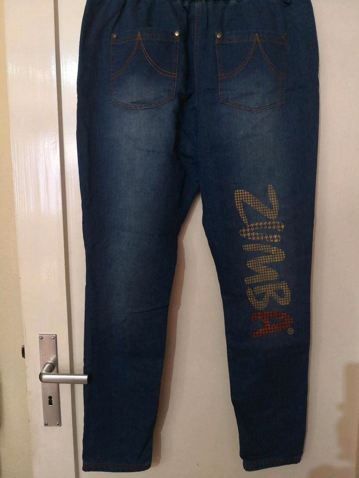 Zumba® Jeans Größe L(ovely), NEU in Frankfurt am Main