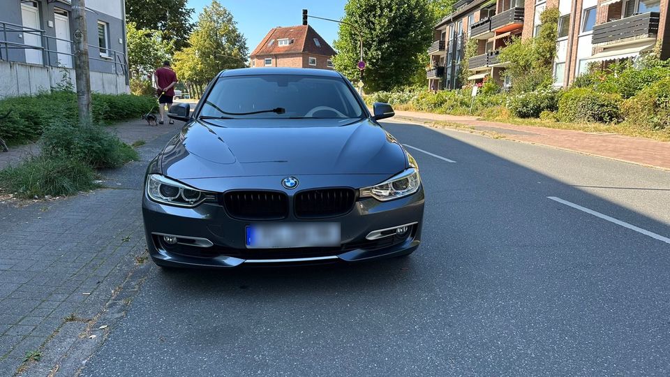 BMW 328I/Luxury line in Elmshorn