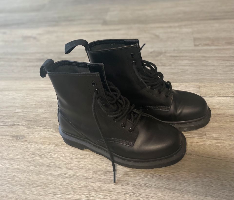 Dr. Martens 1460 MONO SMOOTH, schwarz, Gr. 39 in Nordrhein-Westfalen -  Castrop-Rauxel | eBay Kleinanzeigen ist jetzt Kleinanzeigen