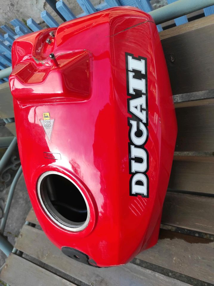 Ducati 888 851 Tank verbeult in Zittau