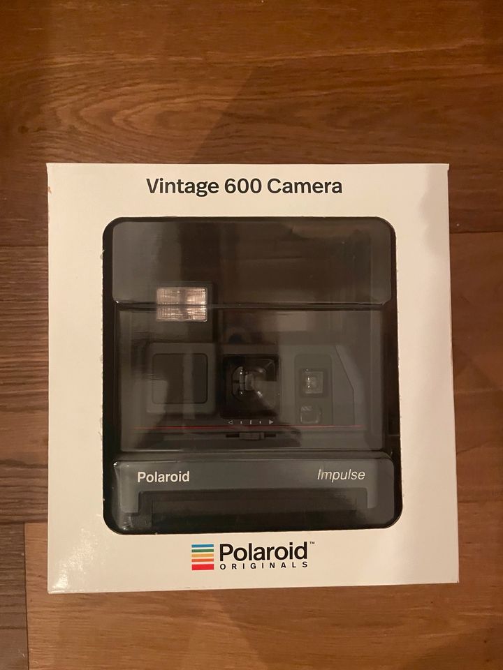 Vintage 600 Polaroid Camera in München