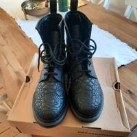 Dr. Martens Größe 41  neuwertig Sonderedition Bayern - Bamberg Vorschau