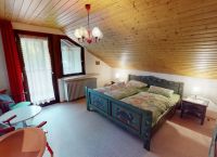 Holz-Schlafzimmer mit Bauernmalerei Baden-Württemberg - Hornberg Vorschau