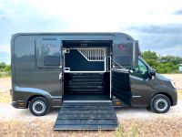 Renault Master EQUITA 2-Pferdetransporter 3-Sitzer NEUFAHRZEUG - Bayern - Vaterstetten Vorschau