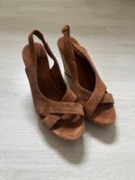 Ugg Sandalen Keilabsatz 38 Wildleder Cognac Wandsbek - Hamburg Sasel Vorschau