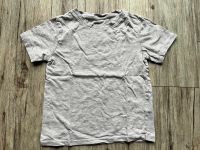 H&M T-Shirt grau Gr. 110/116 Nordrhein-Westfalen - Dinslaken Vorschau